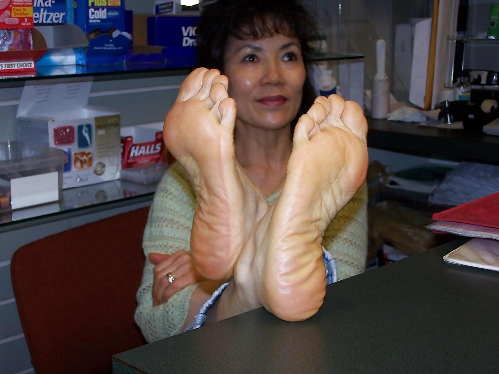 Asian Granny Feet - Asian Mature Pics Image 237778